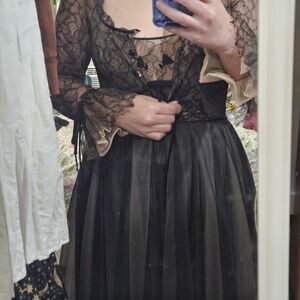 Elegant Black Lace Women's Sleepwear